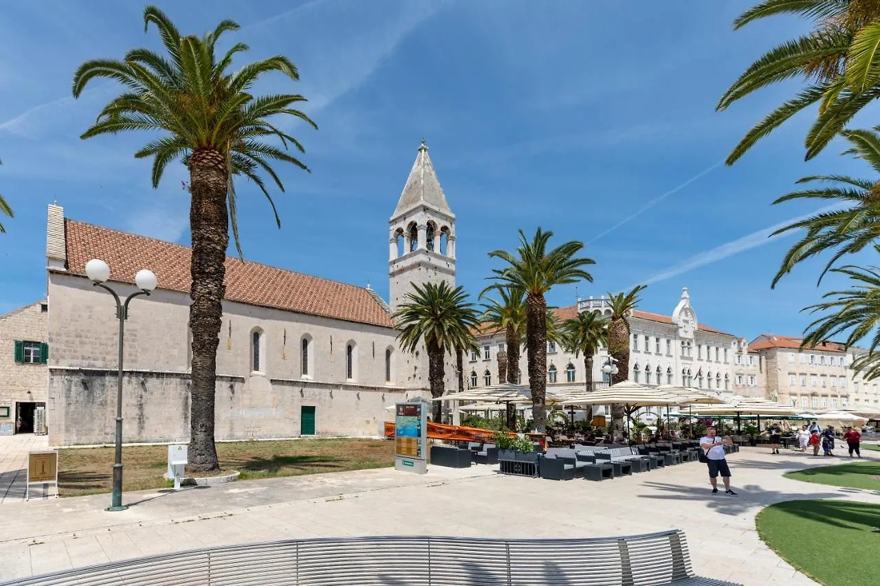 Gasthuis Old Bridge Trogir Hotel