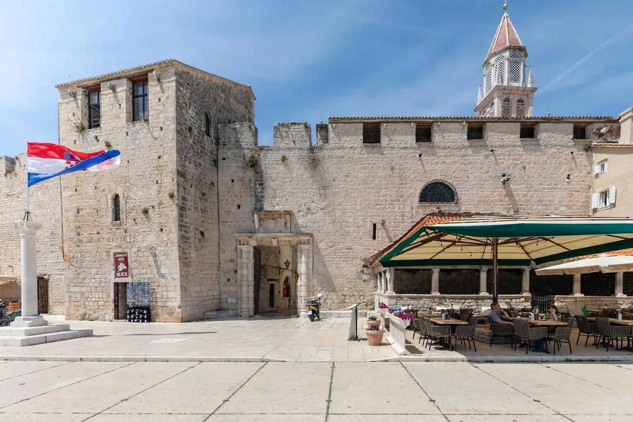 Old Bridge Trogir Hotel Gasthuis